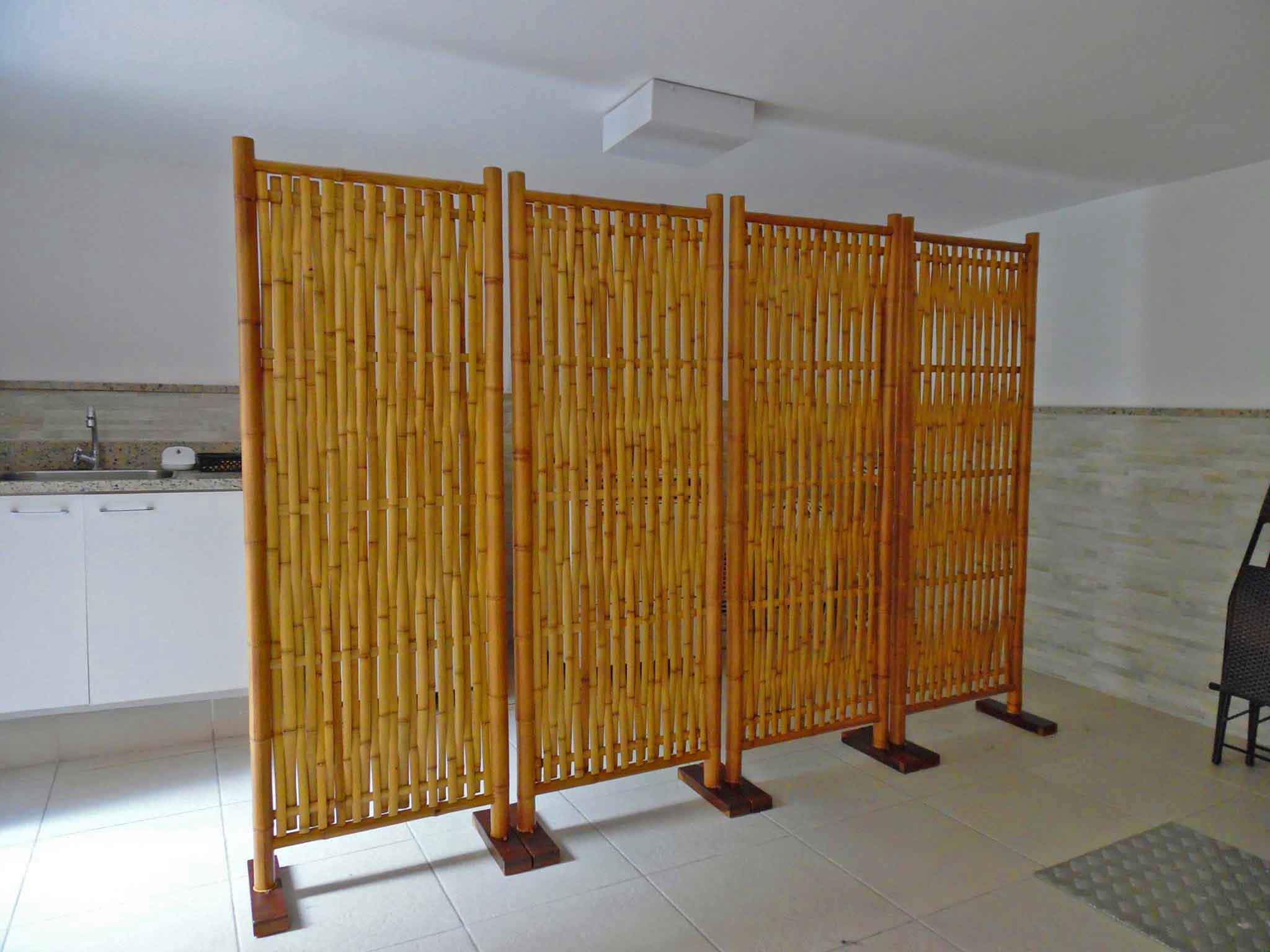 Divisórias e biombos de bambu tratado