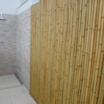 Painel de bambu em cobertura.